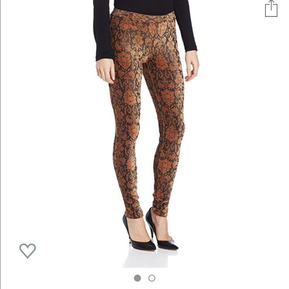 NWOT HUE tapestry corduroy leggings